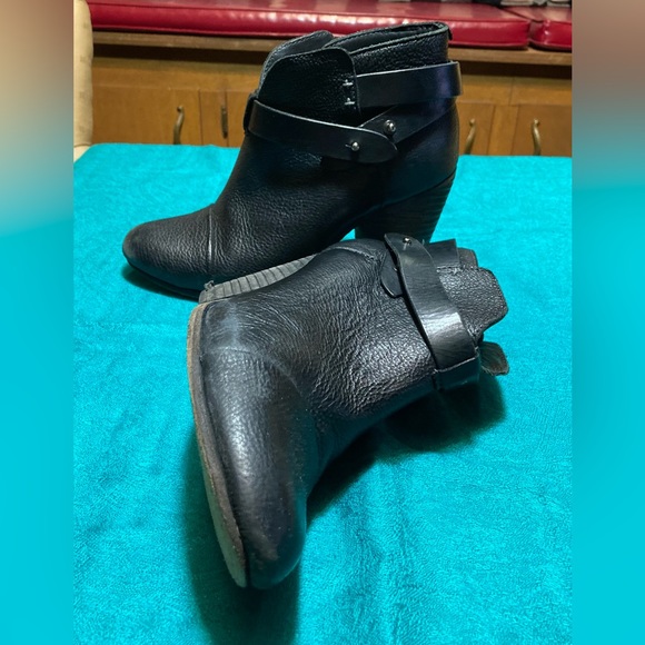 Rag & Bone “Harrow” Cowhide Leather Heeled Ankle Boots - Picture 3 of 15